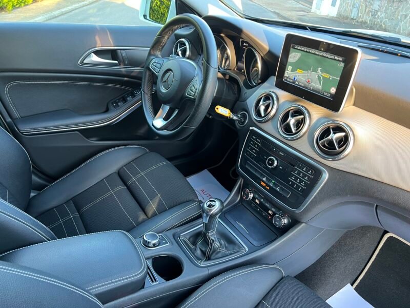 MERCEDES-BENZ GLA 200 Cdi 136 cv URBAN