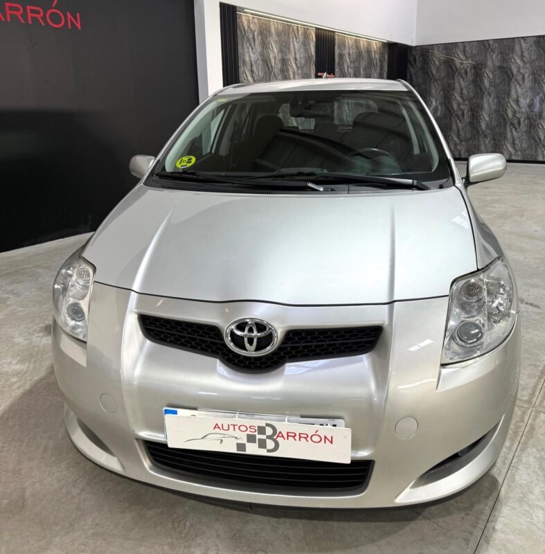 TOYOTA Auris 2.0D4d 126 CV SOL