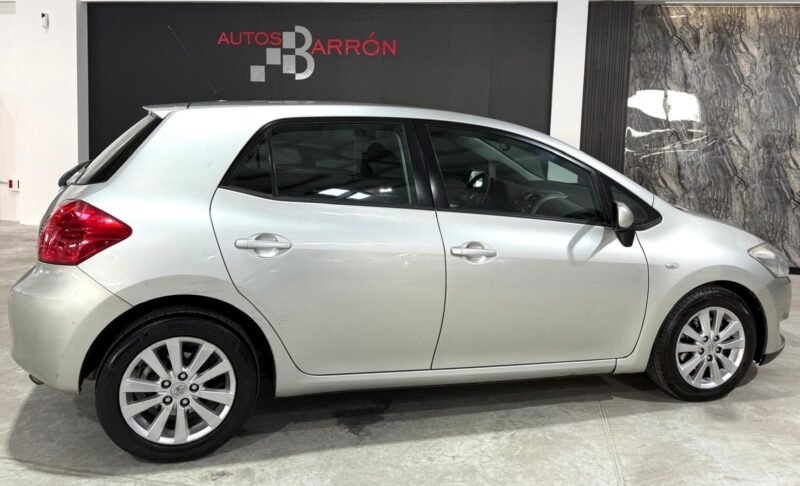 TOYOTA Auris 2.0D4d 126 CV SOL