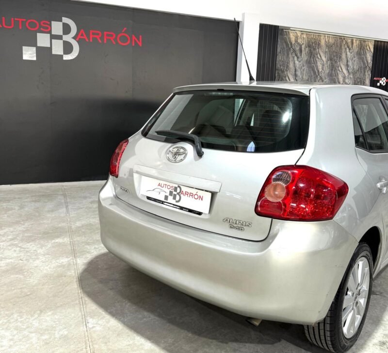 TOYOTA Auris 2.0D4d 126 CV SOL