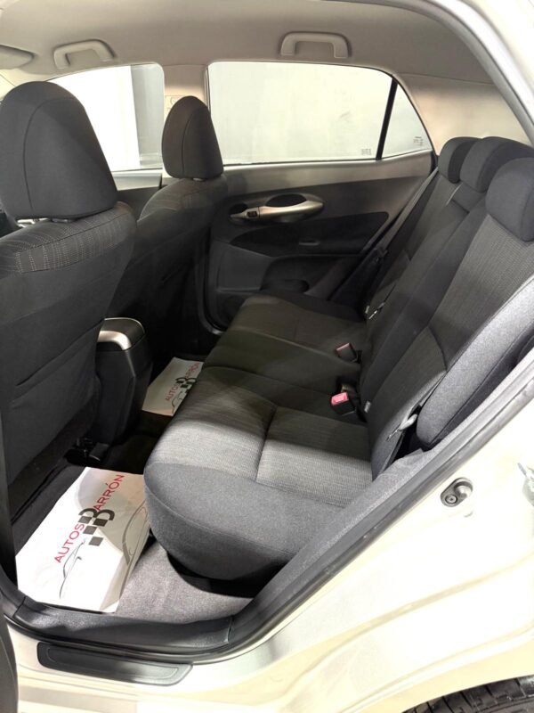 TOYOTA Auris 2.0D4d 126 CV SOL