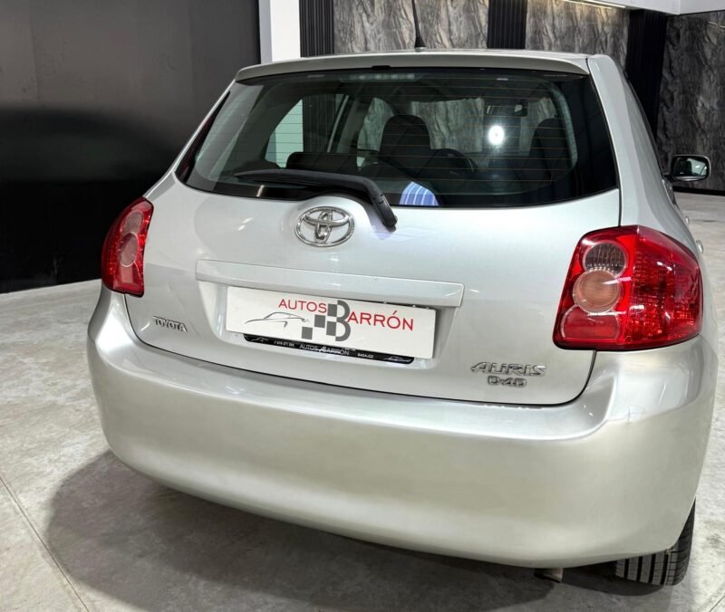 TOYOTA Auris 2.0D4d 126 CV SOL