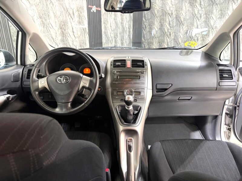 TOYOTA Auris 2.0D4d 126 CV SOL