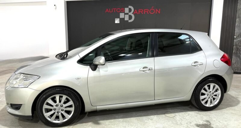 TOYOTA Auris 2.0D4d 126 CV SOL