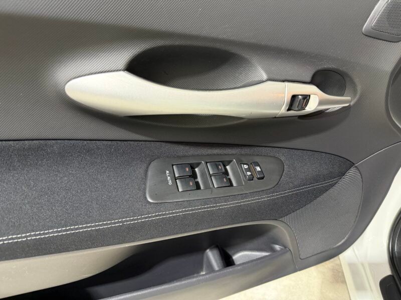 TOYOYA Auris 1.4 d4d 90 CV ACTIVE