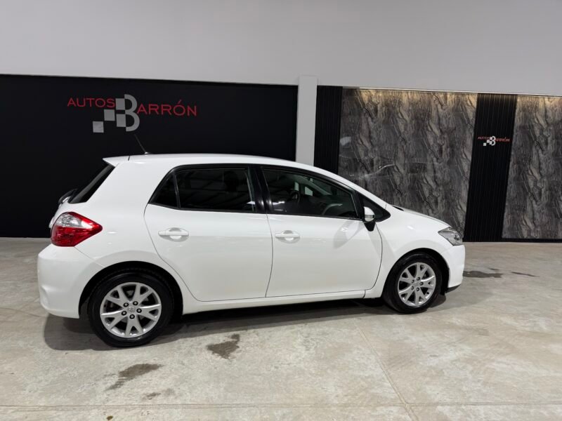 TOYOYA Auris 1.4 d4d 90 CV ACTIVE