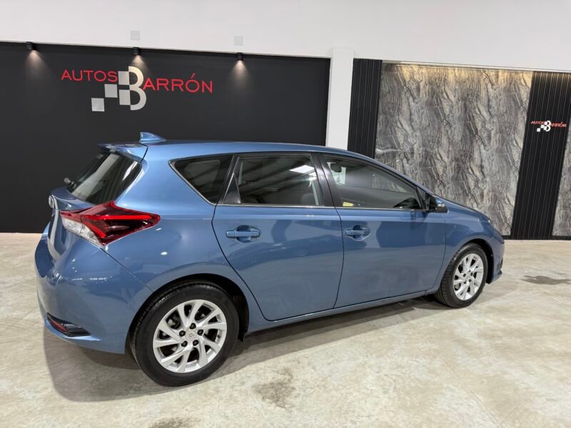 TOYOTA AURIS 1.4 d4d 90 Active