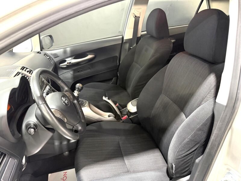 TOYOTA Auris 2.0D4d 126 CV SOL