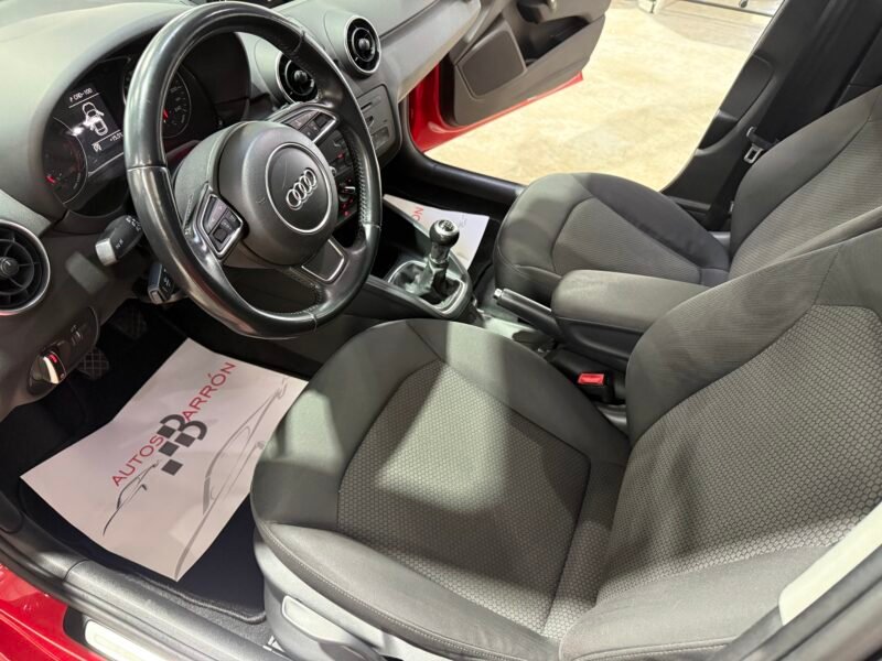 AUDI A1 1.6 TDI 90cv aSPORTBACK S-LINE