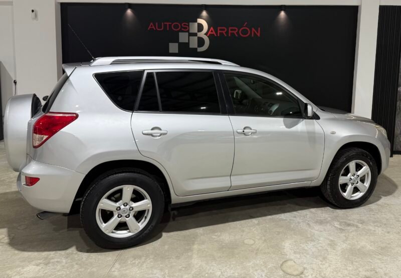 TOYOTA RAV4 2.2 d4d 136 CV 4×4 EXECUTIVE