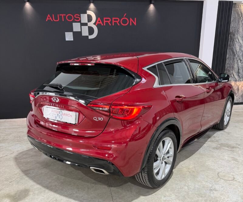 INFINITI Q30 1.5 d SPORT
