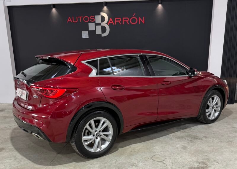 INFINITI Q30 1.5 d SPORT