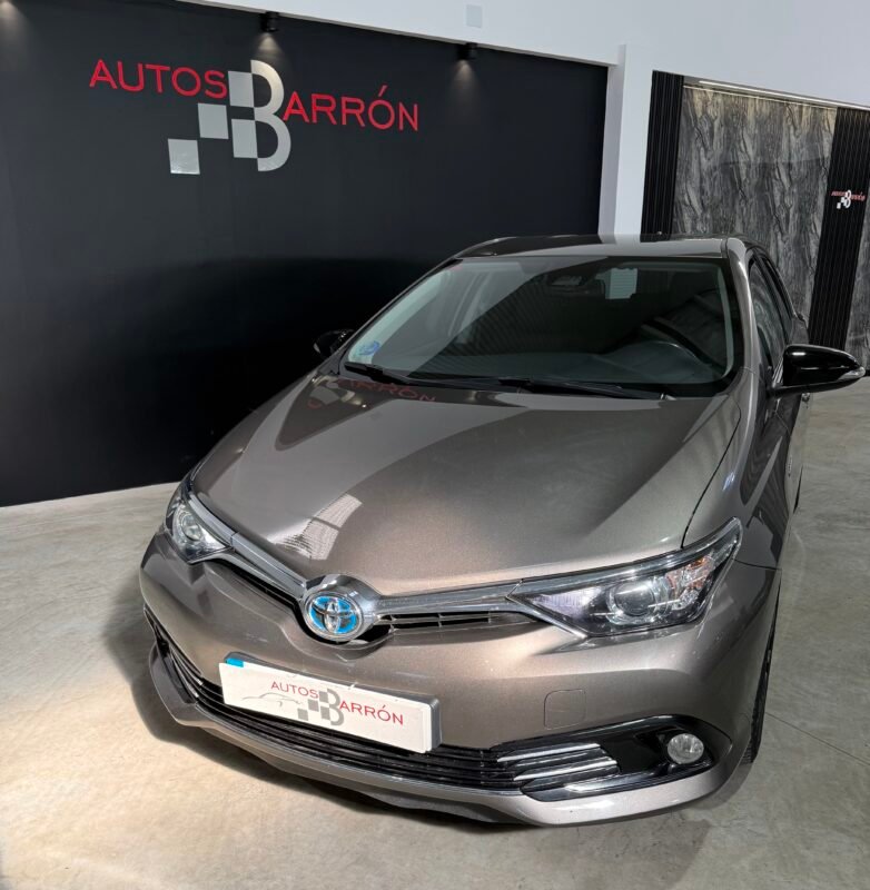 TOYOTA Auris Híbrido 136 ACTIVE