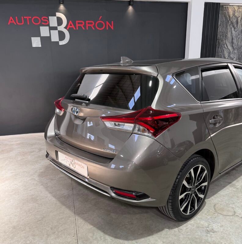 TOYOTA Auris Híbrido 136 ACTIVE