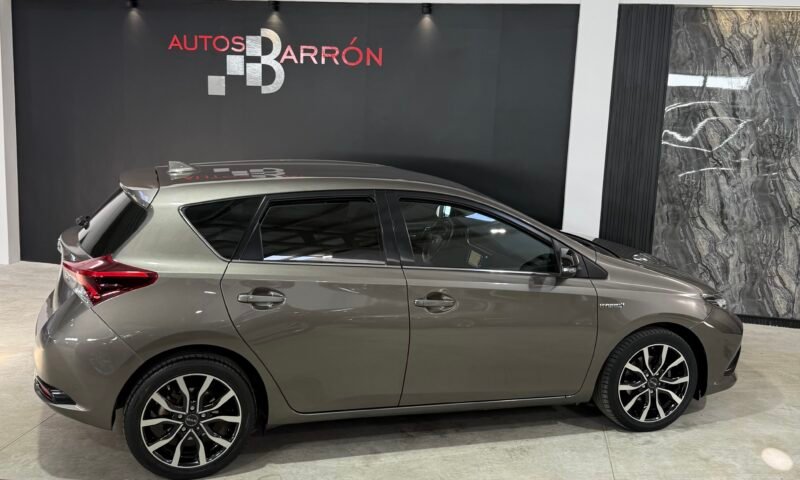 TOYOTA Auris Híbrido 136 ACTIVE