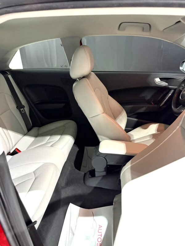 AUDI A1 1.6 TDI 105 cv S-LINE