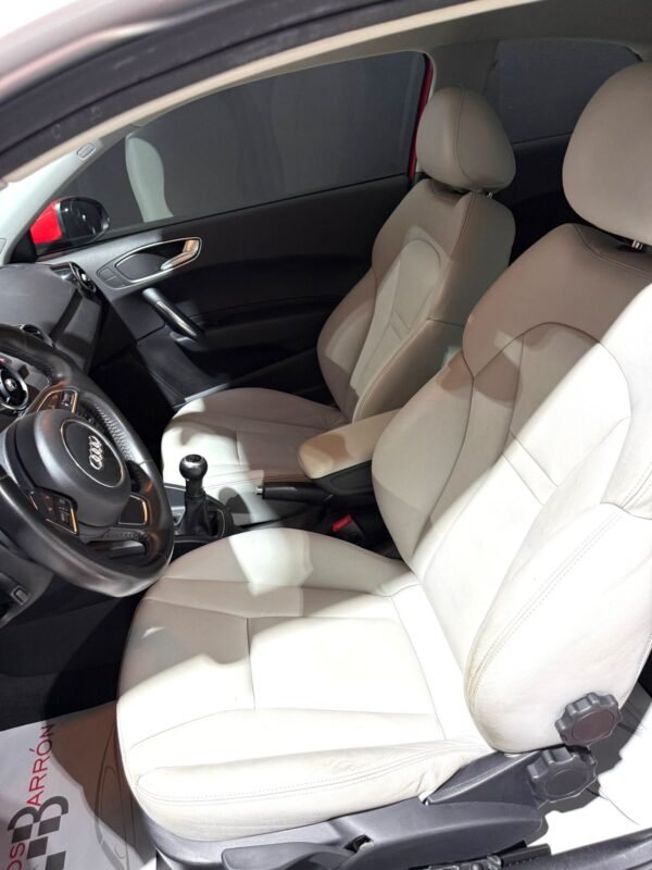 AUDI A1 1.6 TDI 105 cv S-LINE