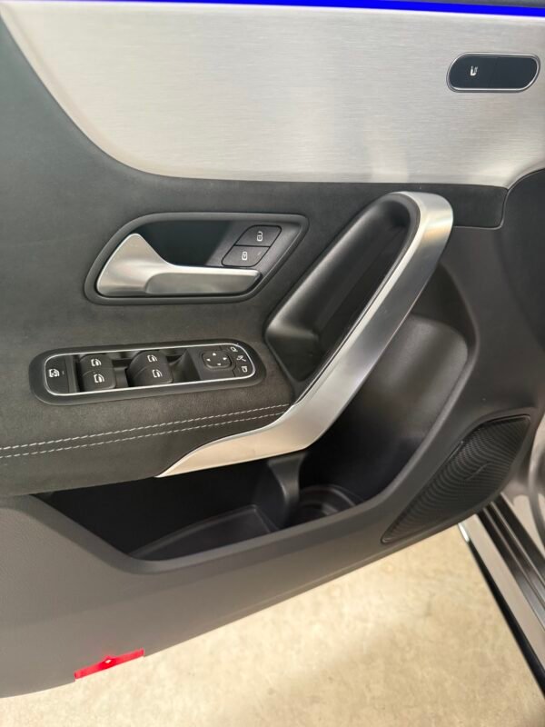 MERCEDES-BENZ A 180 d 116 CV AMG EDITION