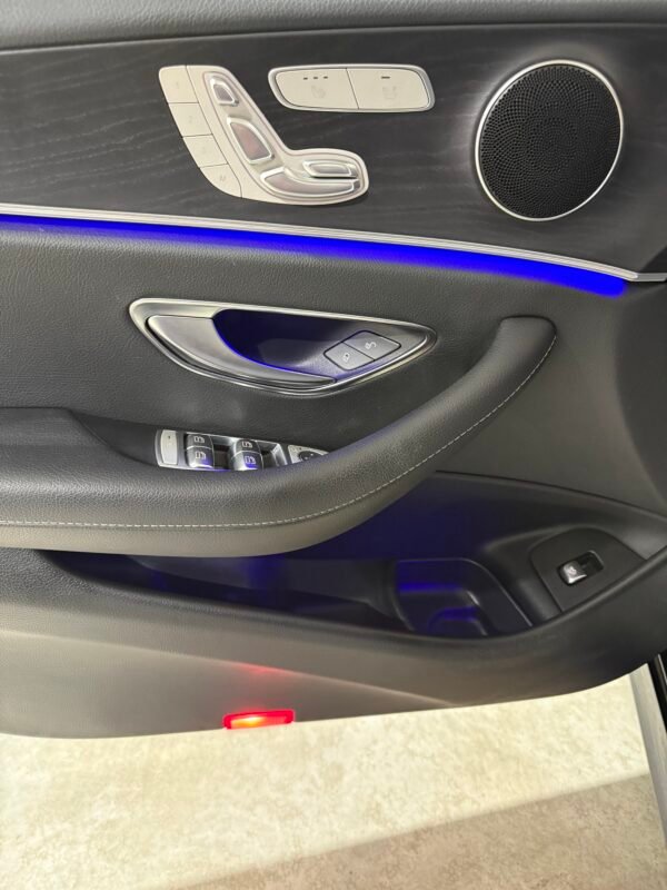 MERCEDES-BENZ E 220 d 104 cv Amg