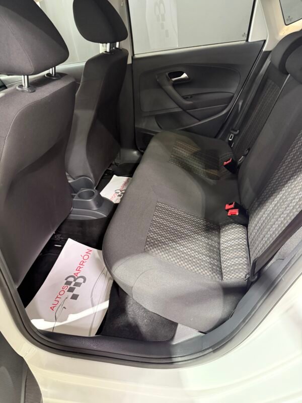 VOLKSWAGEN POLO TRENDLINE