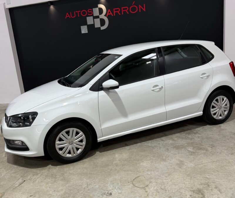 VOLKSWAGEN POLO TRENDLINE