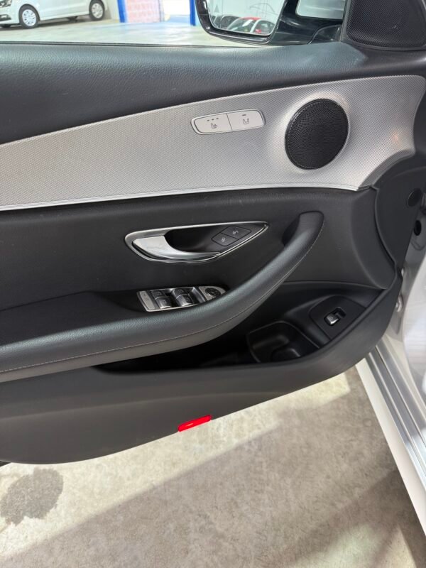 MERCEDES-BENZ E 220 d Amg