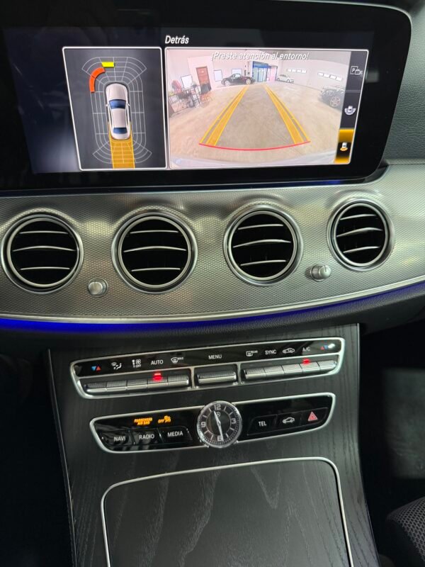 MERCEDES-BENZ E 220 d Amg