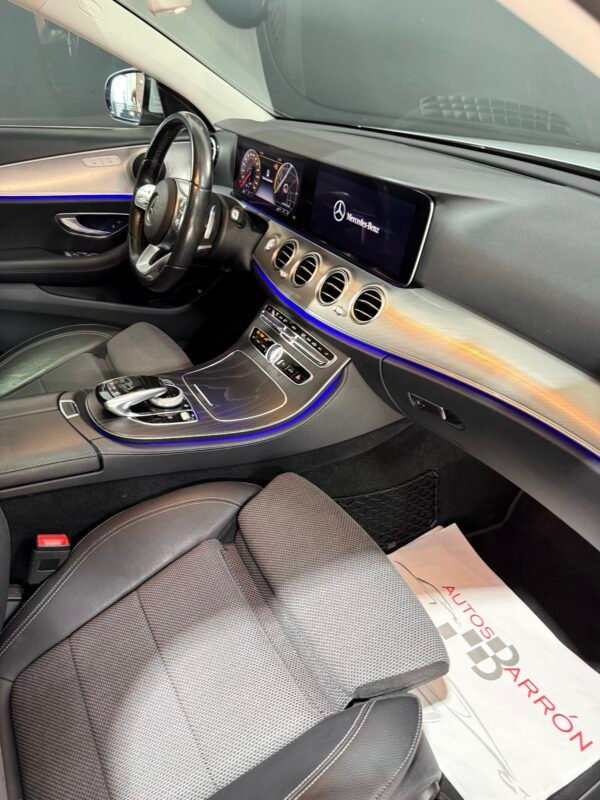 MERCEDES-BENZ E 220 d Amg