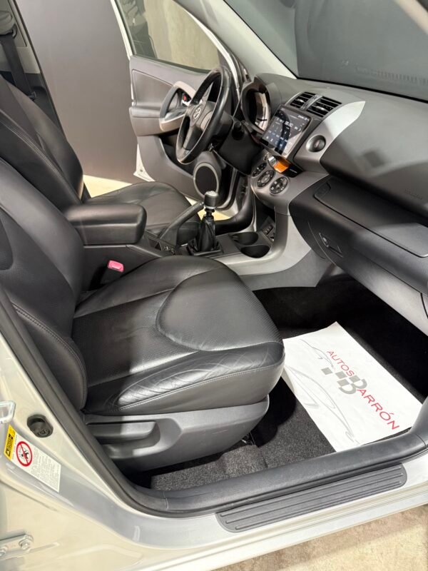 TOYOTA Rav4 2.2 d 136 4×4 Executive EXECUTIVE