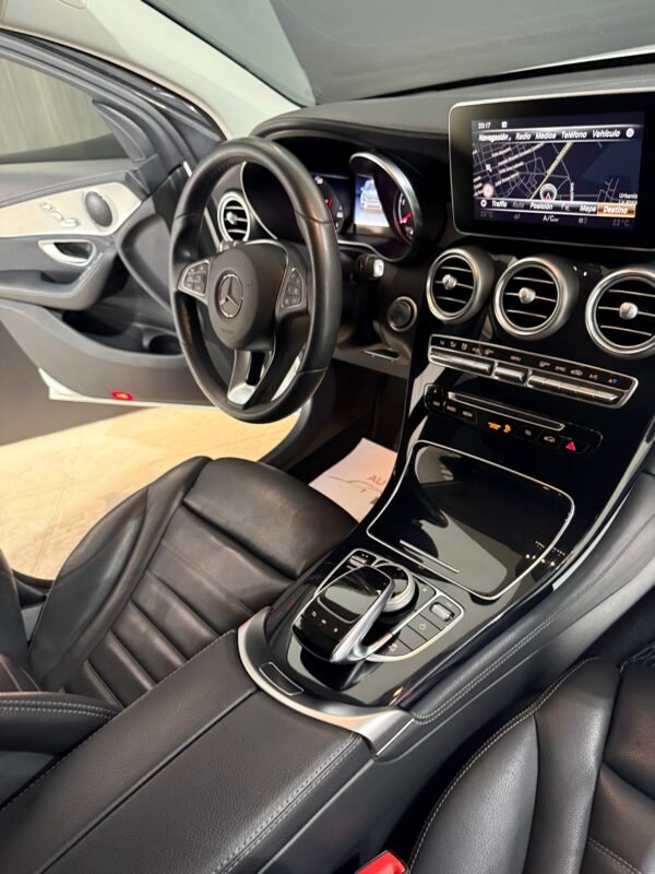 MERCEDES-BENZ GLC 250 d 4 MATIC COUPÉ Amg