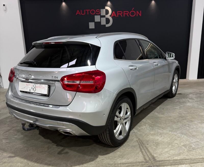 MERCEDES-BENZ GLA 200 d URBAN