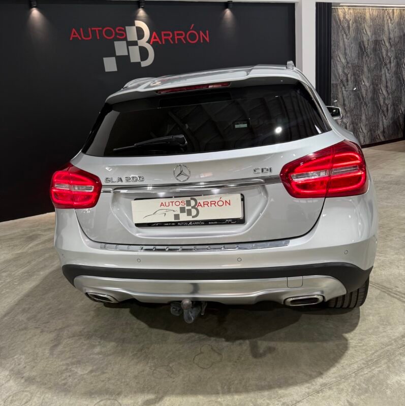 MERCEDES-BENZ GLA 200 d URBAN