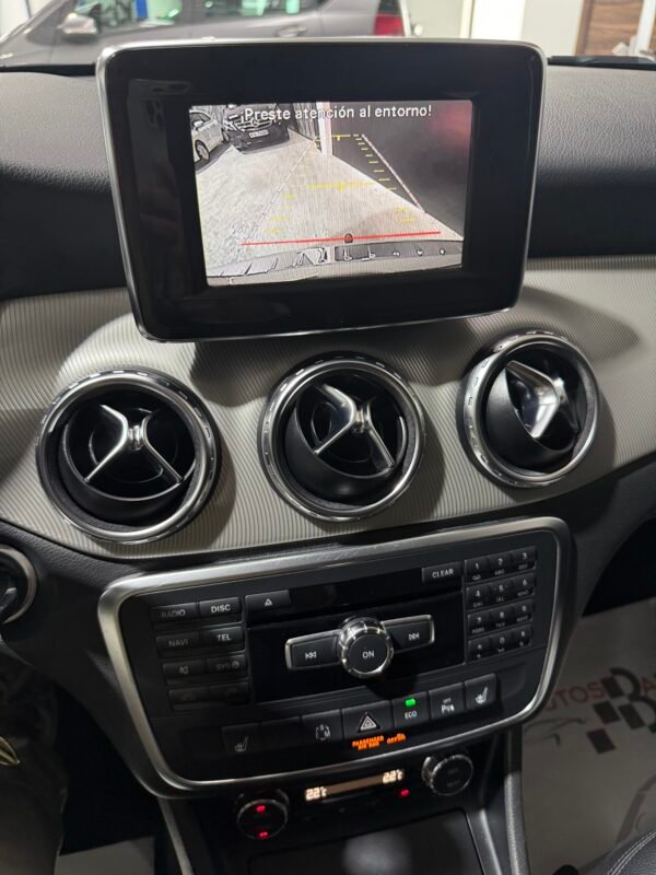 MERCEDES-BENZ GLA 200 d URBAN