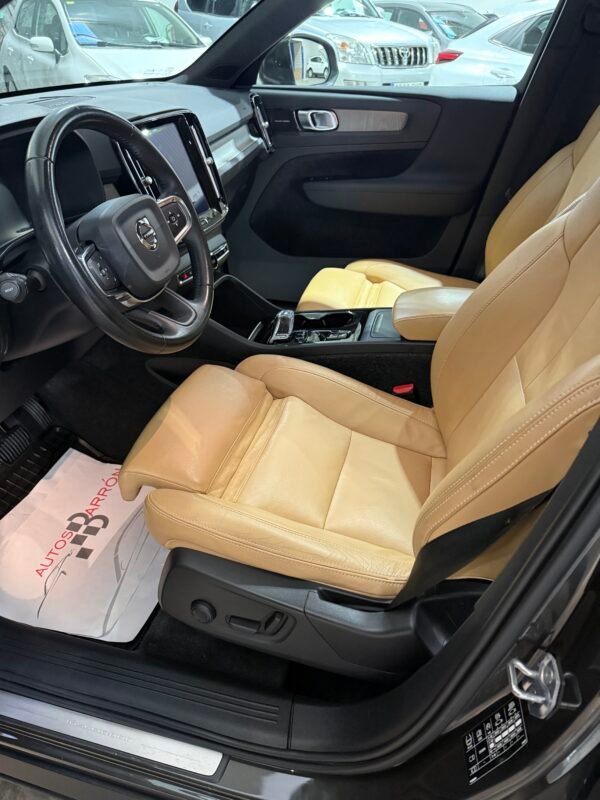 VOLVO Xc40 d3 150 Cv INSCRIPTION