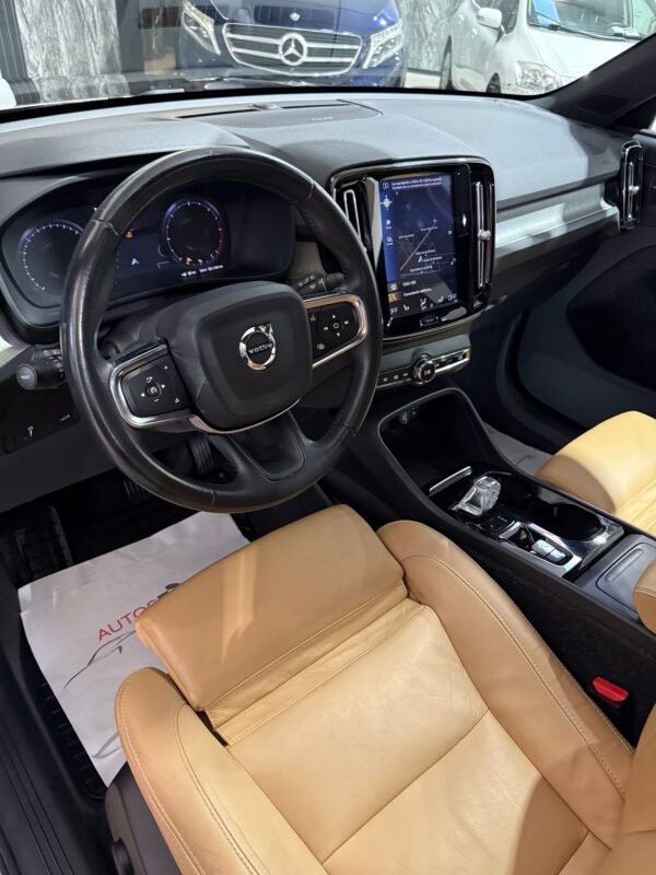 VOLVO Xc40 d3 150 Cv INSCRIPTION