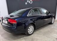 AUDI A4 2.0 i