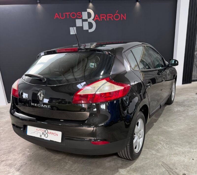 RENAULT MEGANE 2.0 Automático AUTHENTIQUE