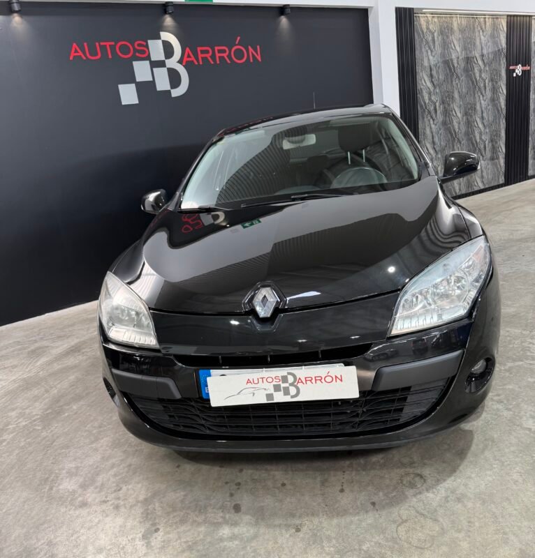 RENAULT MEGANE 2.0 Automático AUTHENTIQUE